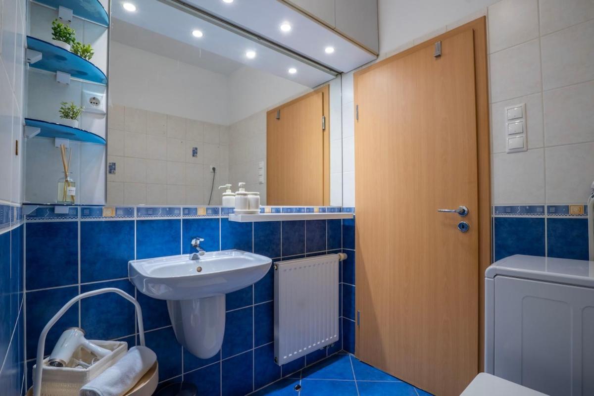 Cabana Apartments Budapest - City - Free Private Parking